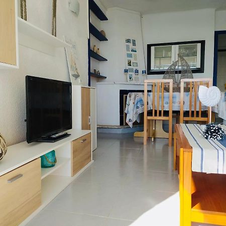 Apartamento Palmeras La Pineda Bagian luar foto