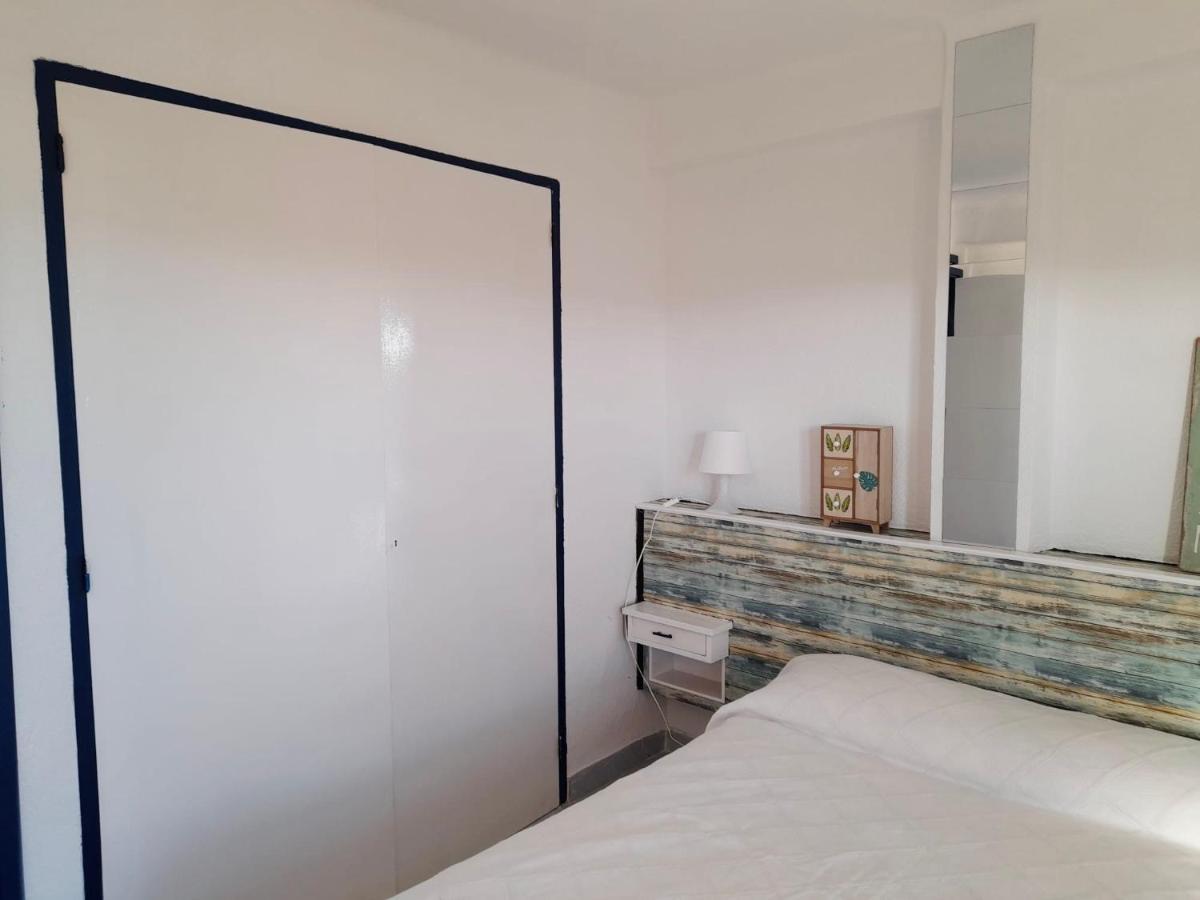 Apartamento Palmeras La Pineda Bagian luar foto